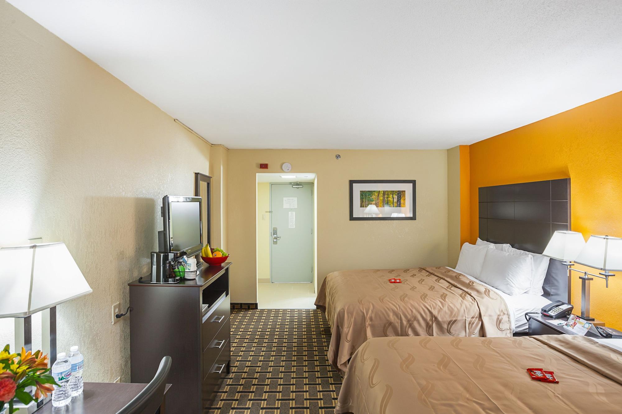 Quality Inn & Suites Cincinnati Exteriör bild