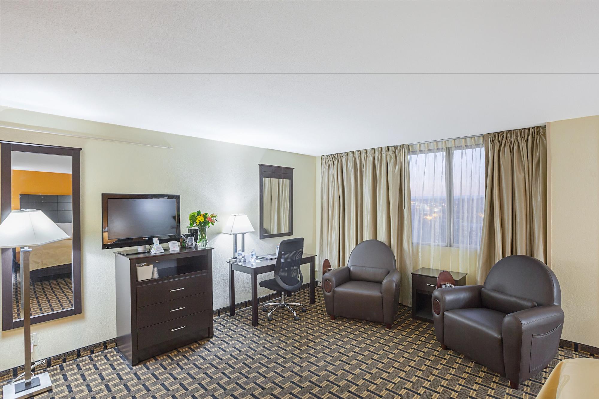 Quality Inn & Suites Cincinnati Exteriör bild