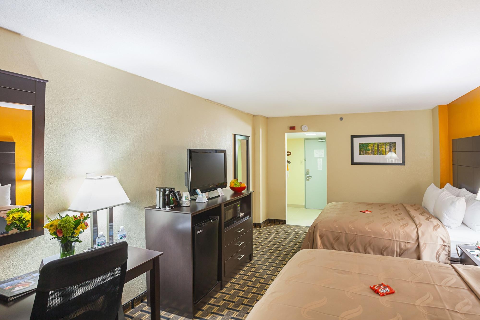 Quality Inn & Suites Cincinnati Exteriör bild