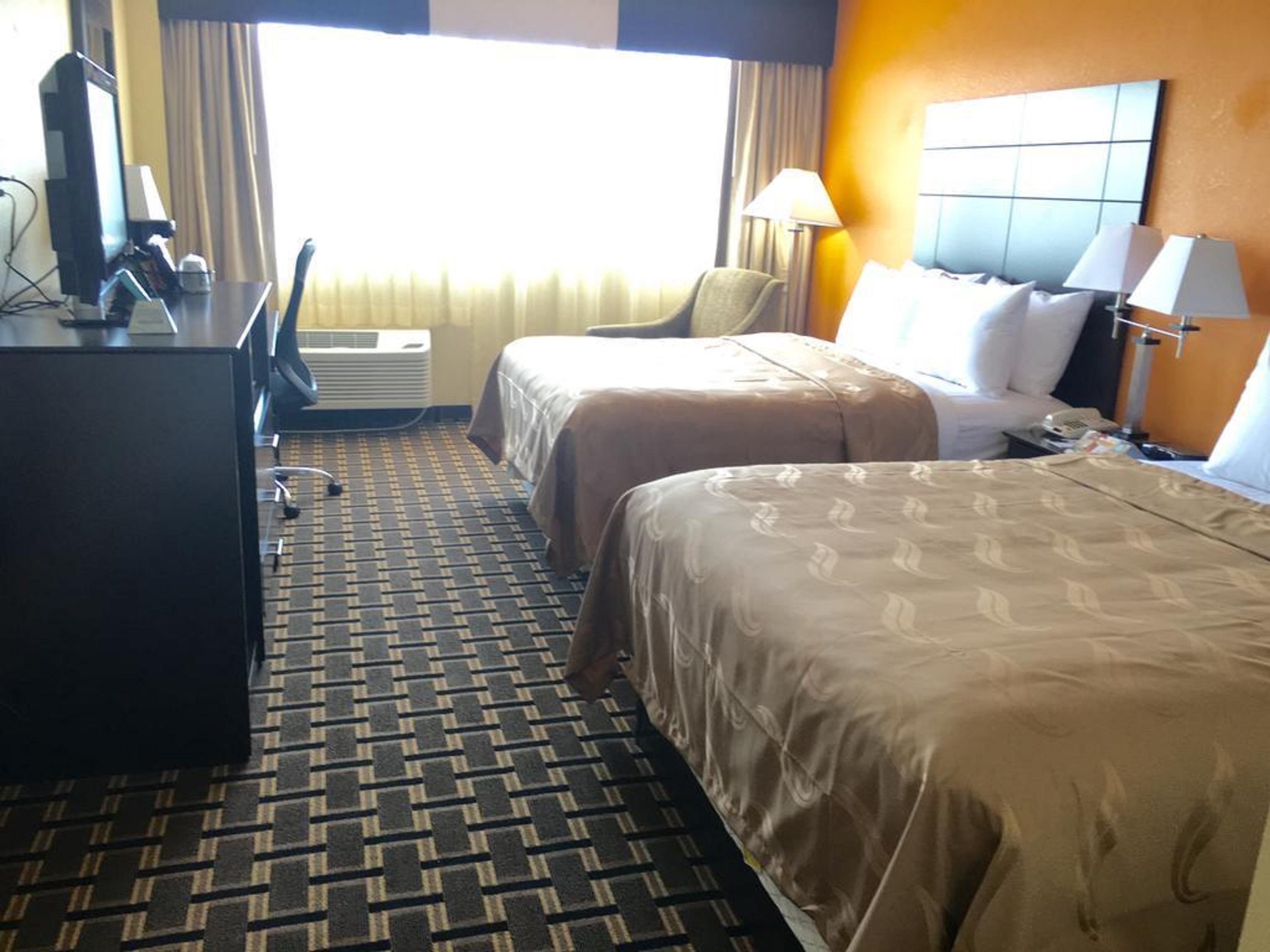 Quality Inn & Suites Cincinnati Exteriör bild