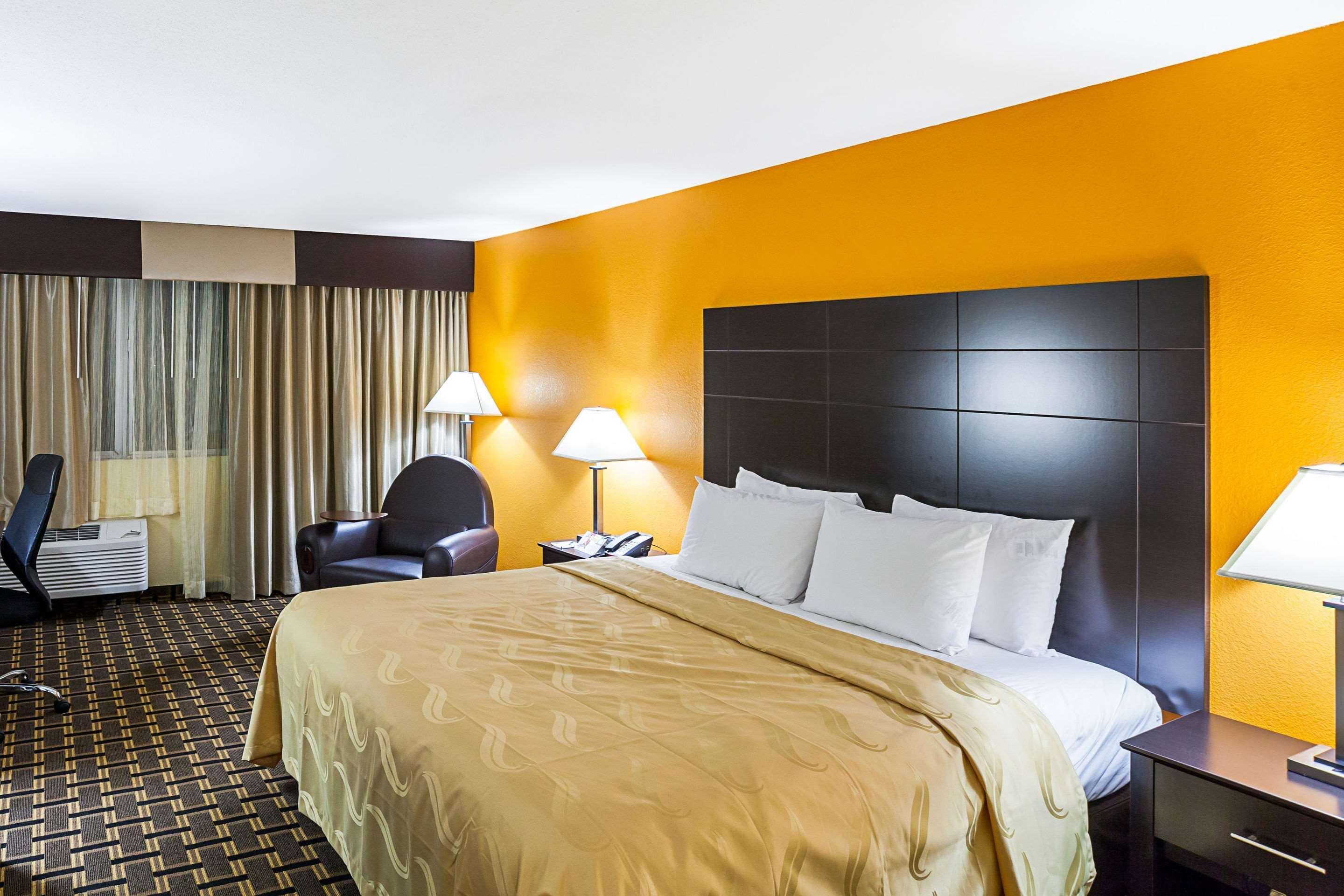 Quality Inn & Suites Cincinnati Exteriör bild
