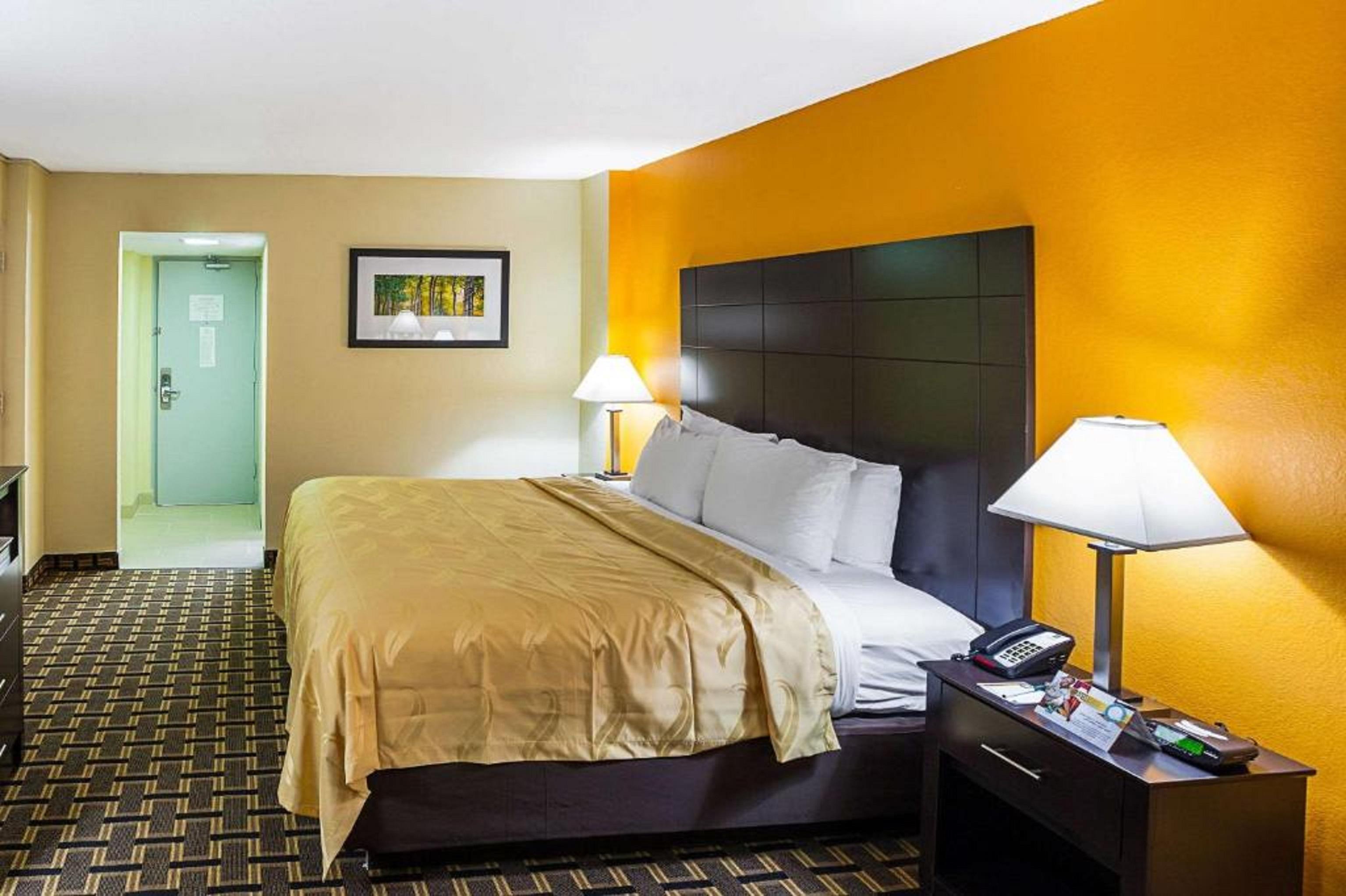 Quality Inn & Suites Cincinnati Exteriör bild