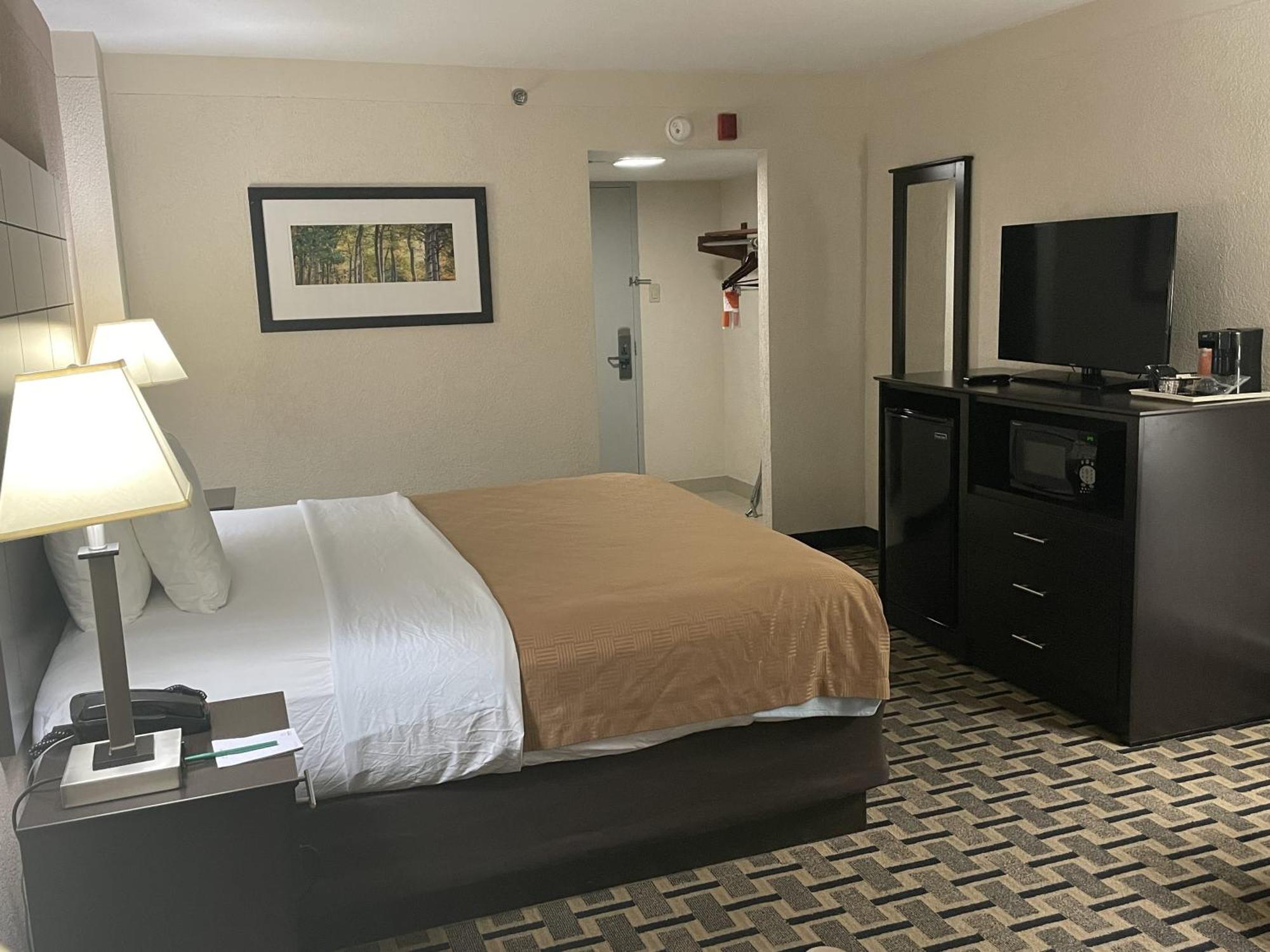 Quality Inn & Suites Cincinnati Exteriör bild