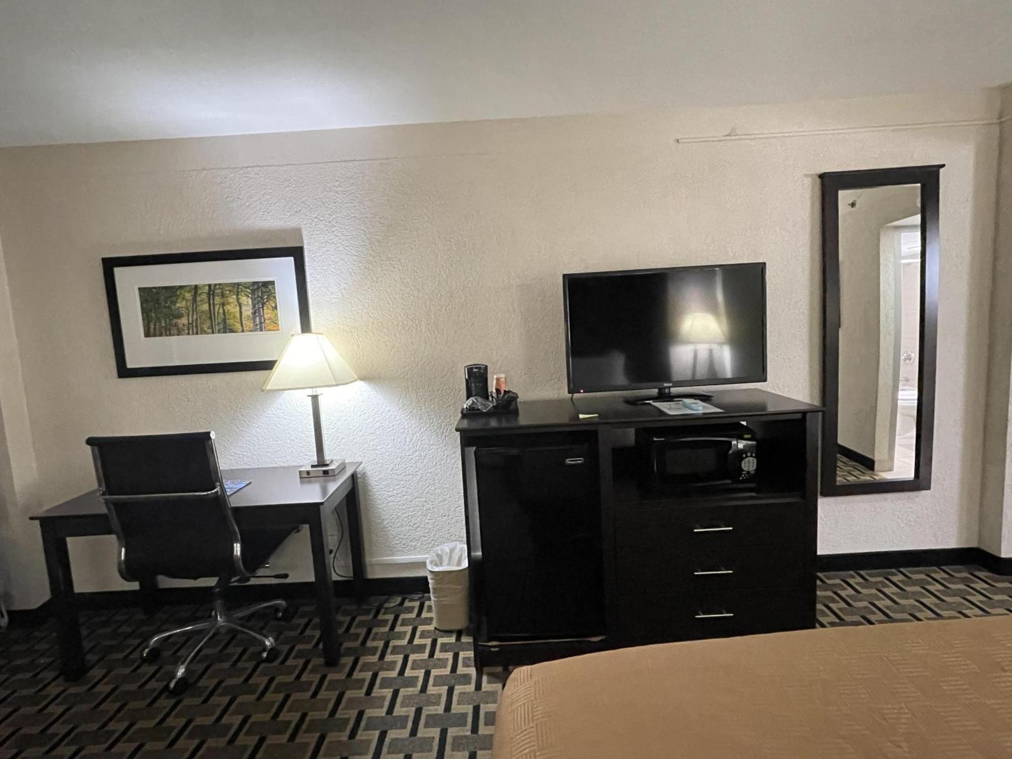 Quality Inn & Suites Cincinnati Exteriör bild
